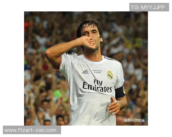 足球明星庆祝胜利的经典手势瞬间视频集锦